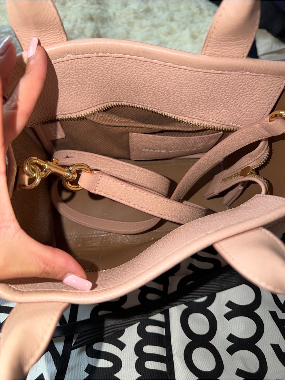 Marc Jacobs Pink The Tote Bag - Leather Tote - Picture 2 of 8